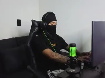 Chaturbate Live Sex Cam of cash_masterdrain