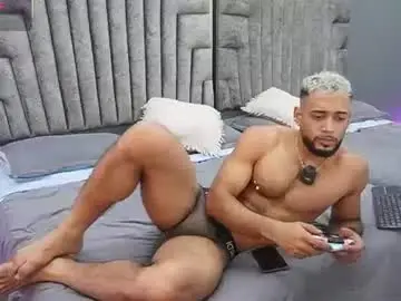 Chaturbate Sex Cam of emilio_brandon
