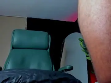 Chaturbate Sex Cam of noahcrux