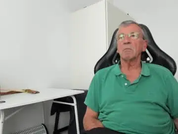 Chaturbate Best live sex cam show of 200gentleman
