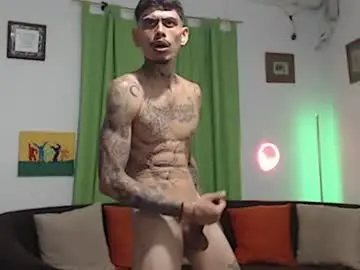 Chaturbate Free Live Porn of alpha_zom