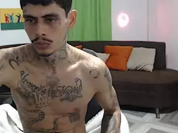 Chaturbate Live Porn of alpha_zom