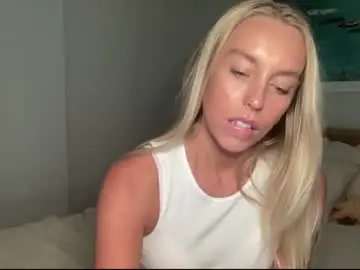 Chaturbate Free Porn Cam of heyitslulu