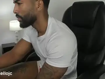 Chaturbate Nude Webcam of xtipp3r