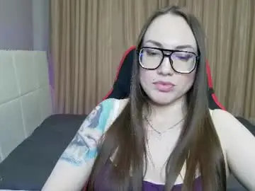 Chaturbate Live Sex Cam of carolineglow_