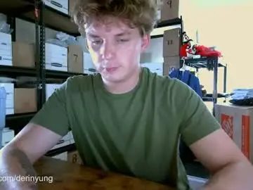 Chaturbate Sex Cam of deeyungguy