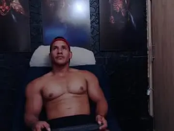 Chaturbate Live Sex Cam of viktorherrera