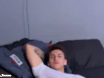 Chaturbate Live Sex Cam of salvatore_romanoo