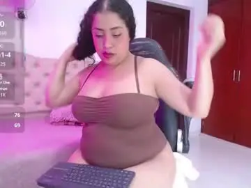 Chaturbate Live Sex Cam of cristal_horny19