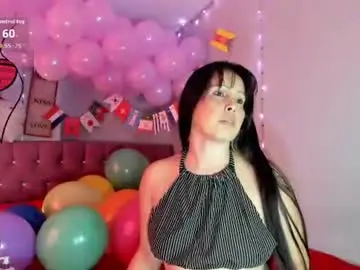 Chaturbate Watch Live Sex Cams of konie_brn21