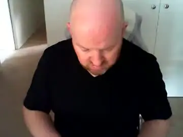 Chaturbate Free Porn Cam of kiwiben45