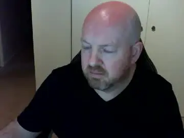 Chaturbate Free Porn Cam of kiwiben45