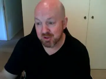 Chaturbate Free Porn Cam of kiwiben45