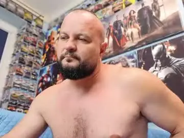 Chaturbate Best live sex cam show of muscular_bear