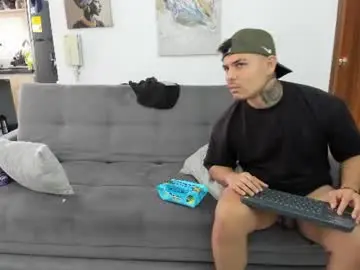 Chaturbate Best live sex cam show of straight__friends