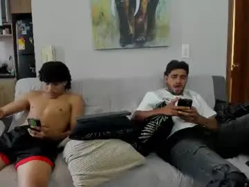 Chaturbate Live Sex Cam of straight__friends