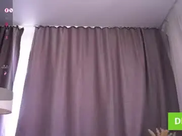 Chaturbate Live Sex Cam of cinacandy