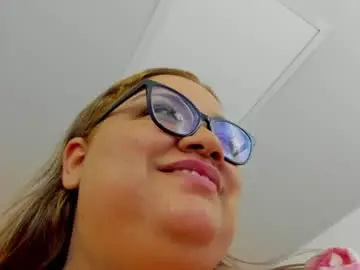 Chaturbate Live Sex Cam of julietacarson
