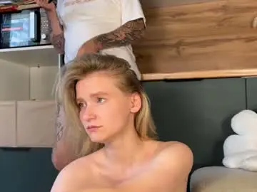 Chaturbate Watch Live Sex Cams of adele_nick2202