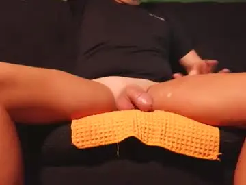 Chaturbate Live Sex of justcheckinitout81