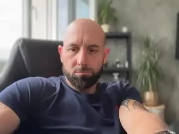 Chaturbate Live Sex Cam of tommyx01