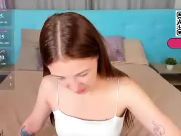 Chaturbate Live Sex Cam of kiki_shanel