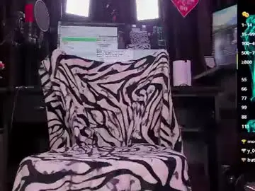 Chaturbate Live Sex Cam of raissa_sky26