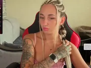 Chaturbate Live Sex Cam of natalyfreman