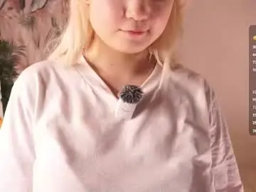 Chaturbate Watch Live Sex Cams of zara_shine