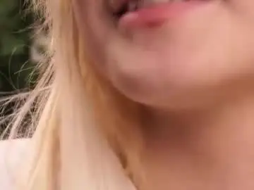 Chaturbate Sex Chat of zara_shine