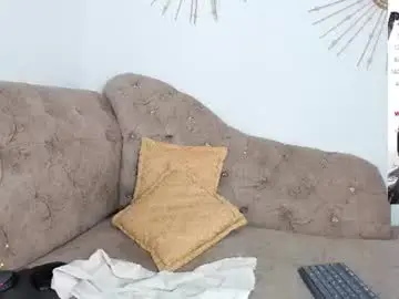 Chaturbate Best live sex cam show of miah_bigboobs