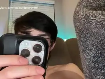 Chaturbate Sex Cam of hottiewithabody101