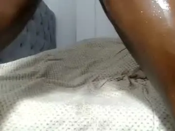 Chaturbate Free Live Porn of apoloblackbig