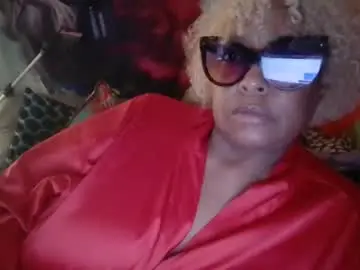 Chaturbate Best live sex cam show of ebonydezire00