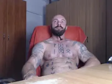 Chaturbate Live Porn of strongivan