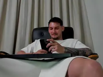 Chaturbate Live Porn of clintmasterss