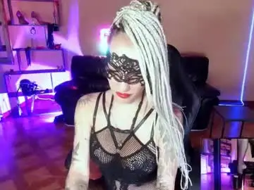Chaturbate Watch Live Sex Cams of monicamaxwell2