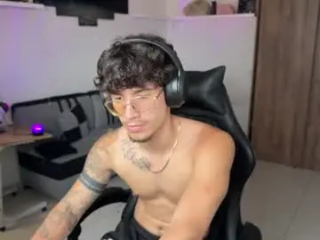 Chaturbate Best live sex cam show of kisan_smith