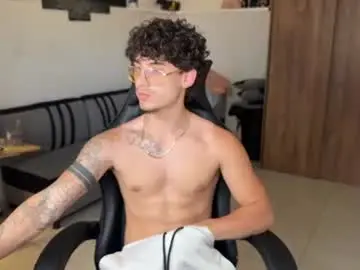 Chaturbate Best live sex cam show of kisan_smith