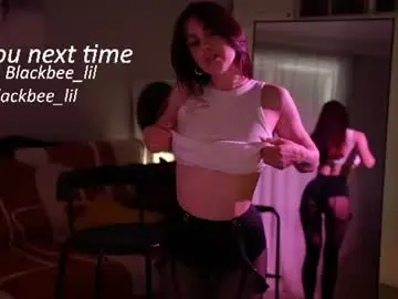 Chaturbate Live Porn of _blackbee_