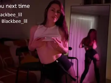 Chaturbate Live Porn of _blackbee_