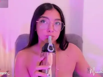 Chaturbate Live Sex Cam of mirandajohnson_