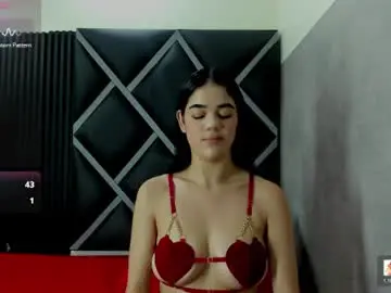 Chaturbate Nude Webcam of luna__02