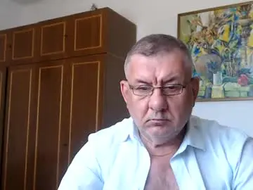 Chaturbate Watch Live Sex Cams of machomale3