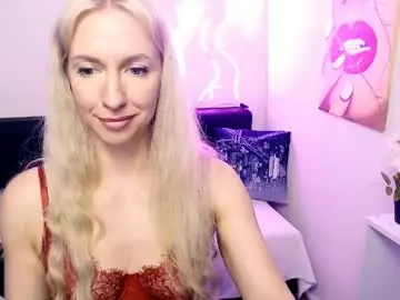 Chaturbate Live Sex Cam of cute_smile_shy