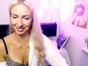 Chaturbate Adult Webcam of cute_smile_shy