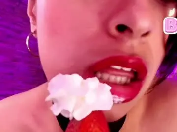 Chaturbate Best live sex cam show of roxanne_han