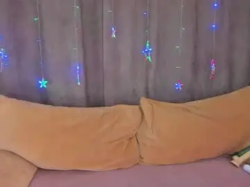 Chaturbate Live Sex Cam of cosmic_girll