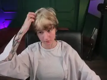 Chaturbate Live Sex Cam of senpai_sins