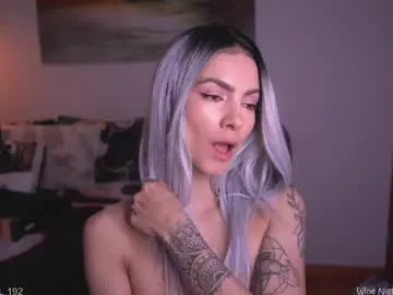 Chaturbate Free Live Porn of hollylinder_